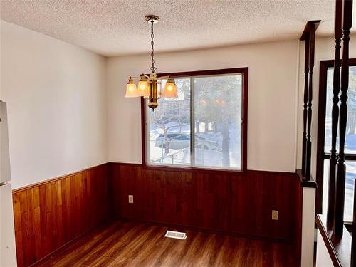 69 Red Oak Dr, Winnipeg, MB 