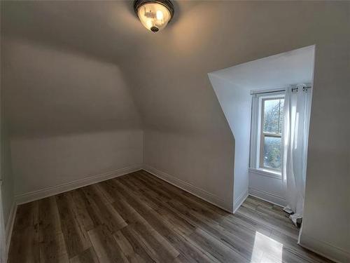 422 Burrows Ave, Winnipeg, MB 