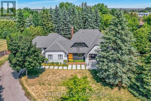 17 CHAMBERLAIN COURT  King, ON L0G 1N0