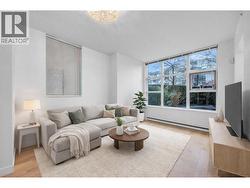 1468 CEDAR COTTAGE MEWS  Vancouver, BC V5N 5Z1