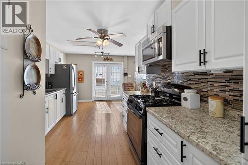 87 Lakeshore Road, Haldimand, ON - Indoor Photo Showing Kitchen With Upgraded Kitchen