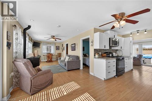 87 Lakeshore Road, Haldimand, ON - Indoor