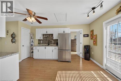 87 Lakeshore Road, Haldimand, ON - Indoor Photo Showing Kitchen