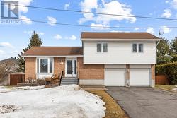 11 PINCOURT STREET  Russell, ON K0A 1W0