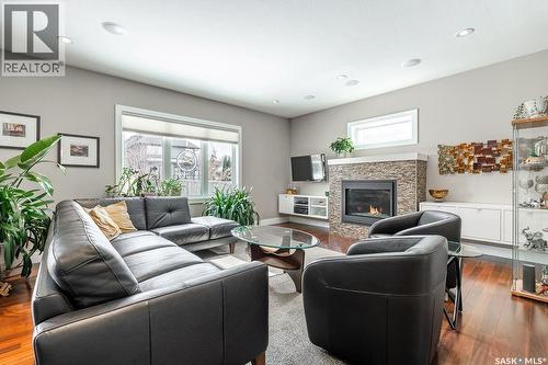 1307 Jackson Avenue, Saskatoon, SK - Indoor Photo Showing Living Room With Fireplace