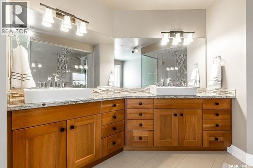 1307 Jackson Avenue, Saskatoon, SK - Indoor Photo Showing Bathroom