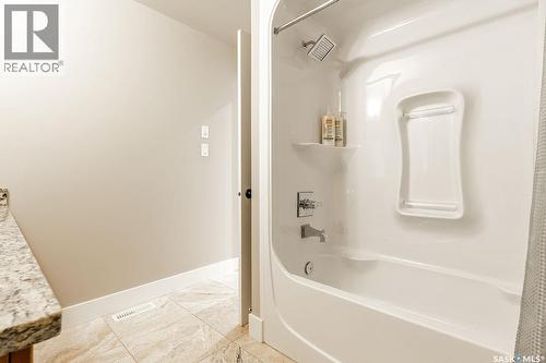 1307 Jackson Avenue, Saskatoon, SK - Indoor Photo Showing Bathroom