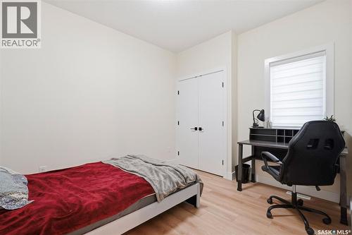 711 Nightingale Road, Saskatoon, SK - Indoor Photo Showing Bedroom
