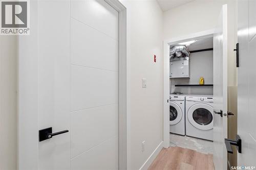 711 Nightingale Road, Saskatoon, SK - Indoor Photo Showing Laundry Room