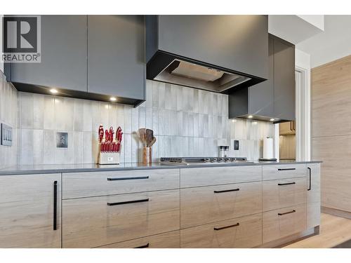 940 Bull Crescent, Kelowna, BC - Indoor