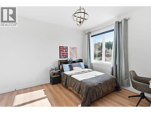 940 Bull Crescent, Kelowna, BC - Indoor Photo Showing Bedroom