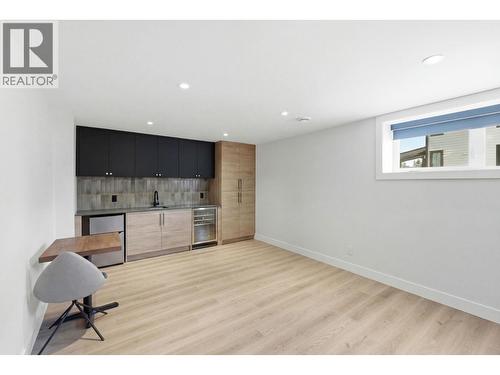 940 Bull Crescent, Kelowna, BC - Indoor