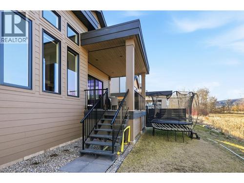 940 Bull Crescent, Kelowna, BC - Outdoor With Exterior
