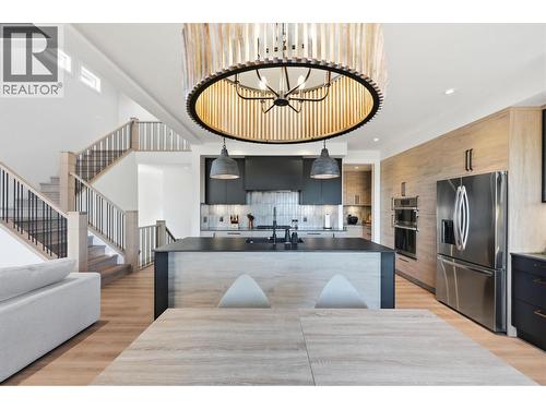 940 Bull Crescent, Kelowna, BC - Indoor Photo Showing Kitchen With Stainless Steel Kitchen