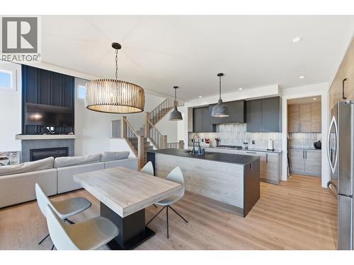 940 Bull Crescent, Kelowna, BC - Indoor