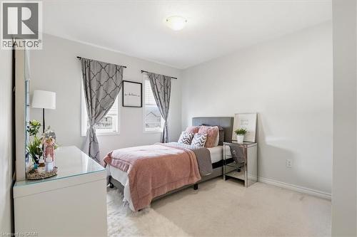 162 West Oak Trail, Kitchener, ON - Indoor Photo Showing Bedroom