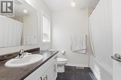 162 West Oak Trail, Kitchener, ON - Indoor Photo Showing Bathroom