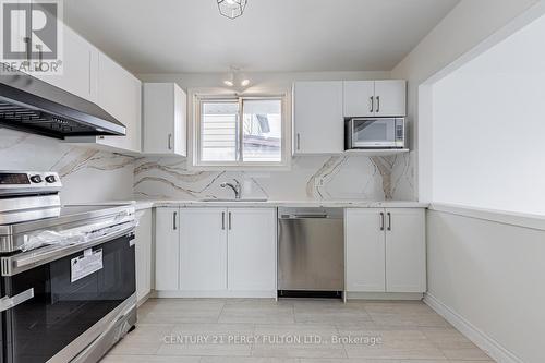 55 Glovers Road E, Oshawa, ON - Indoor Photo Showing Kitchen