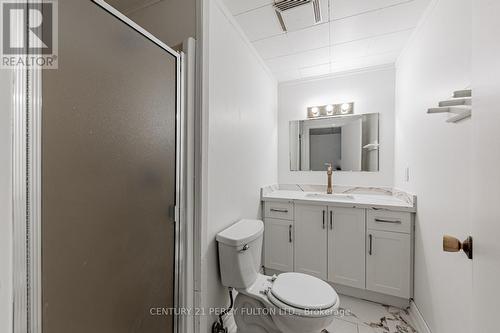 55 Glovers Road E, Oshawa, ON - Indoor Photo Showing Bathroom