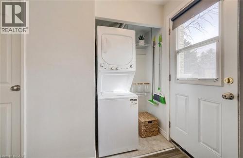 184 Westcourt Place, Waterloo, ON - Indoor Photo Showing Laundry Room