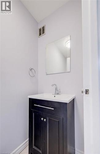 184 Westcourt Place, Waterloo, ON - Indoor Photo Showing Bathroom