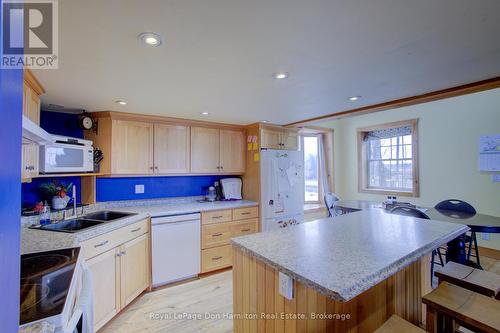8539 Concession 8, Mapleton, ON - Indoor Photo Showing Kitchen With Double Sink