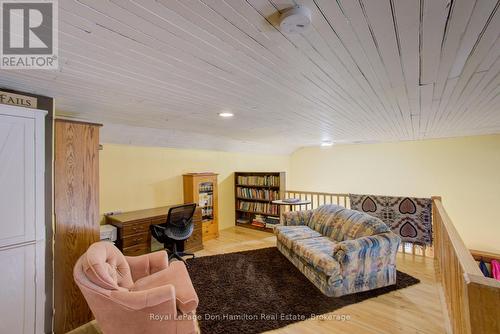 8539 Concession 8, Mapleton, ON - Indoor