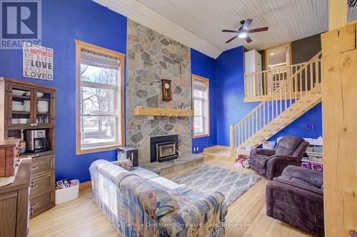 8539 Concession 8, Mapleton, ON - Indoor Photo Showing Living Room With Fireplace