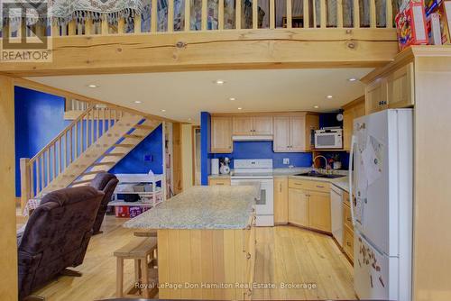 8539 Concession 8, Mapleton, ON - Indoor Photo Showing Kitchen