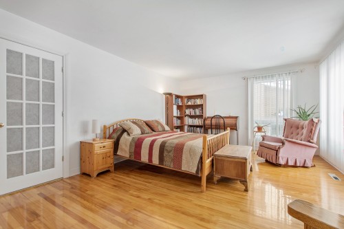 Chambre à coucher principale - 1817 Rue Delorme, Laval (Vimont), QC - Indoor Photo Showing Bedroom