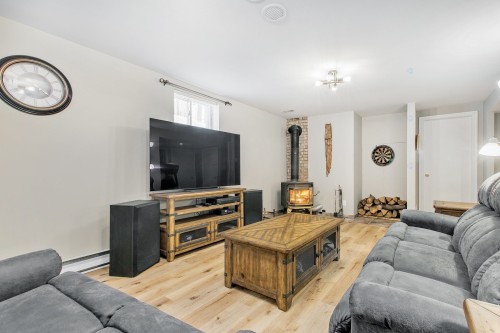 Salle familiale - 1817 Rue Delorme, Laval (Vimont), QC - Indoor Photo Showing Living Room