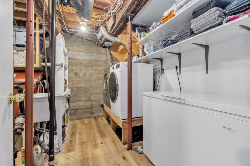 Salle de lavage - 1817 Rue Delorme, Laval (Vimont), QC - Indoor Photo Showing Laundry Room