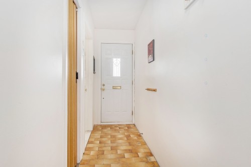 Hall d'entrée/Vestibule - 1817 Rue Delorme, Laval (Vimont), QC - Indoor Photo Showing Other Room