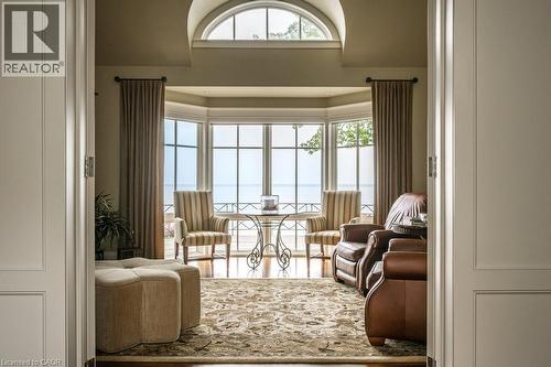 6 Ennisclare Drive, Oakville, ON - Indoor