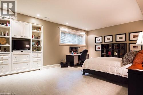 6 Ennisclare Drive, Oakville, ON - Indoor Photo Showing Bedroom
