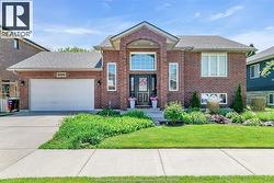 200 RIVERVIEW AVENUE  Lasalle, ON N9J 3Y1