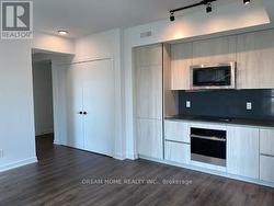3002 - 327 KING STREET W  Toronto, ON M5V 0W7