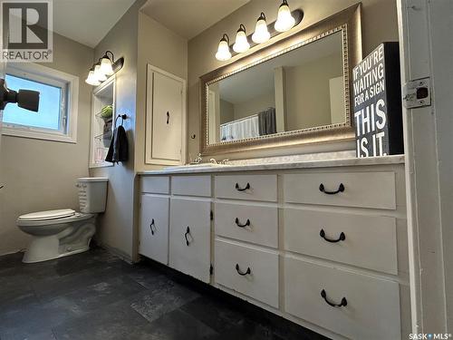918 Albert Street, Estevan, SK - Indoor Photo Showing Bathroom