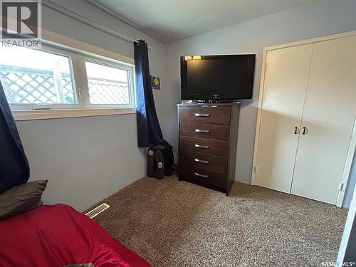 918 Albert Street, Estevan, SK - Indoor Photo Showing Bedroom