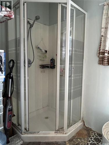 918 Albert Street, Estevan, SK - Indoor Photo Showing Bathroom