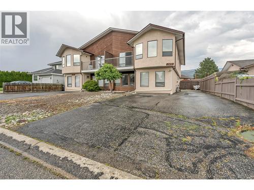 2494 Cornwall Drive, Penticton, BC - Outdoor