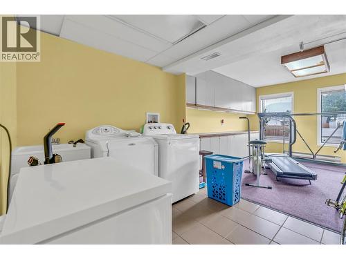 2494 Cornwall Drive, Penticton, BC - Indoor Photo Showing Laundry Room