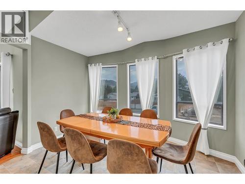 2494 Cornwall Drive, Penticton, BC - Indoor Photo Showing Dining Room