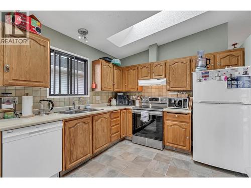 2494 Cornwall Drive, Penticton, BC - Indoor Photo Showing Kitchen With Double Sink