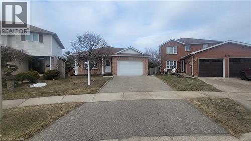 114 Glencliffe Court, Kitchener, ON - Outdoor With Facade