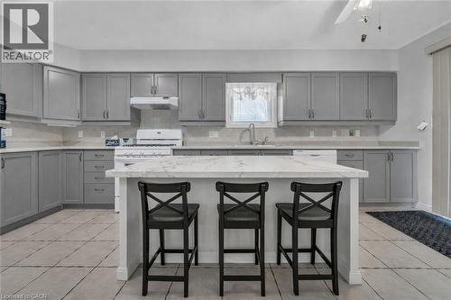 114 Glencliffe Court, Kitchener, ON - Indoor Photo Showing Kitchen
