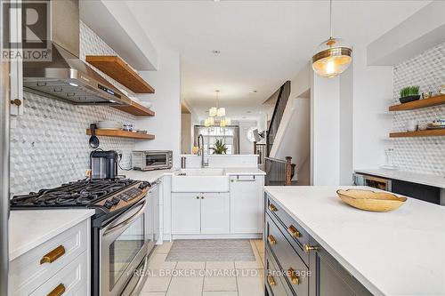 25 Ruby Lang Lane, Toronto, ON - Indoor Photo Showing Kitchen
