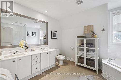 25 Ruby Lang Lane, Toronto, ON - Indoor Photo Showing Bathroom