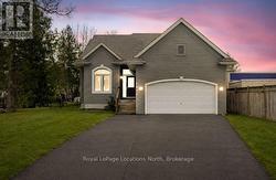 1094 RIVER ROAD W Wasaga Beach, ON L9Z 2W7