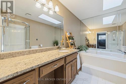 39 Templer Drive, Hamilton, ON - Indoor Photo Showing Bathroom